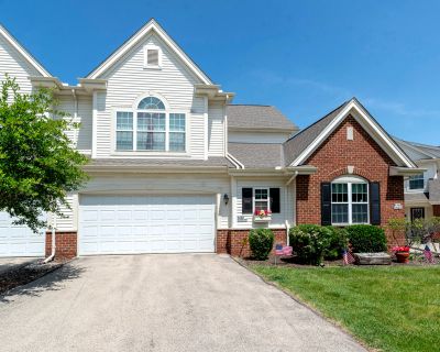 2 Bedroom 2BA 1900 ft Condo For Sale in Jackson, WI