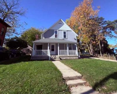 5 Bedroom 2BA 1819 ft Apartment For Rent in Delaware, OH