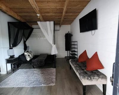 Overseas Hwy. Cozy beautiful Studio apartment for rent in the heart of Tavernier! \r\nA hidden gem in the best location possible!! A beautiful, renovated and furnished studio is available immediately for rent. The studio offers privacy, parking, all new updates, and all utilities included!!\r\n\r\nmust see!. 1 Bedroom. 1 Bathroom. 8774 ft . Furnished