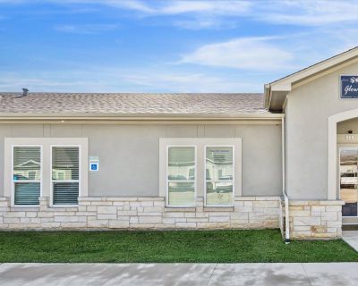 973 ft Commercial Property For Rent in Leander, TX