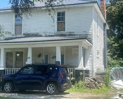 3 Bedroom 2BA 2166 ft Single Family House For Sale in Goldsboro, NC