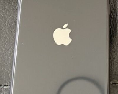 iPhone 11 64GB Unlocked - FLAWLESS