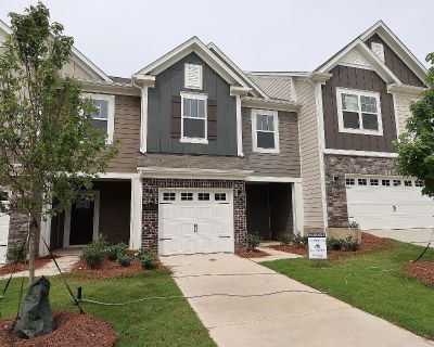 3213 Lilac Grove Dr. Room for Rent in Highland Creek / Mallard Creek, North Charlotte, NCLooking for a clean, respectful person to rent one private bedroom in a brand-new 2025-built two-story home located in the beautiful and safe Aberdeen community in Highland Creek / Mallard Creek, Charlotte, NC. You'll be sharing the home with two working professionals (myself and one other). Room Features:\...