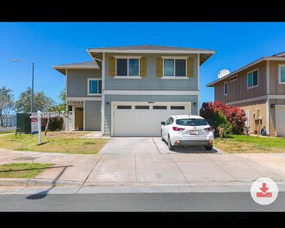 5 Bedroom 3BA 1744 ft Pet-Friendly Single Family Home For Rent in Waianae, HI