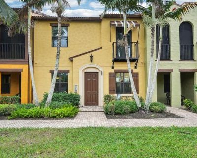2 Bedroom 2BA 1404 ft Furnished Condominium For Sale in NAPLES, FL