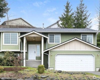 3 Bedroom 3BA House For Rent in Spanaway, WA