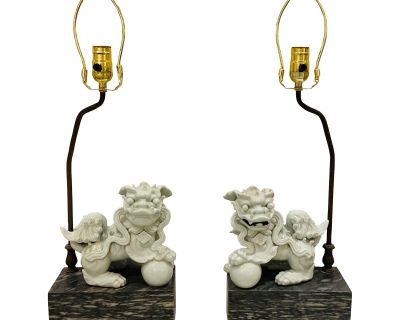 Vintage 1940’s Porcelain Fu Dogs Table Lamps Pair