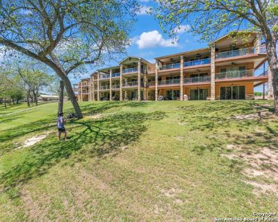 3 Bedroom 2BA 1172 ft Condo For Sale in New Braunfels, TX