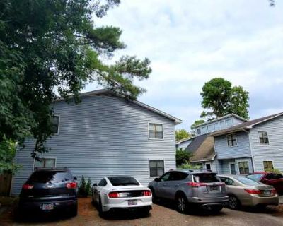 2 Bedroom 2.5BA 1136 ft Pet-Friendly Apartment For Rent in Myrtle Beach, SC