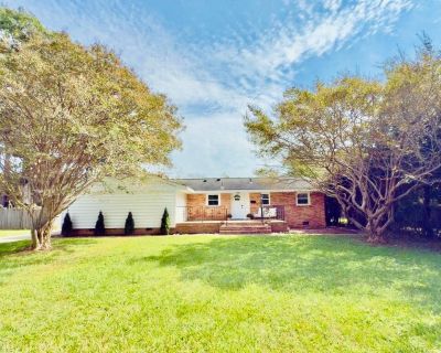 4 Bedroom 3BA 1527 ft Apartment For Rent in Newport News, VA