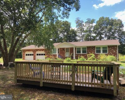 3 Bedroom 2BA 2100 ft Single Family House For Sale in Fredericksburg, VA