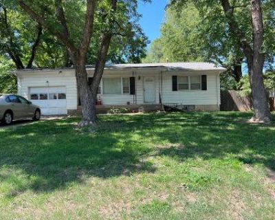 2 Bed 2 Bath Preforeclosure Property in Newton, KS 67114 - W 11th St