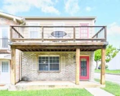 2 Bedroom 3BA 1360 ft Pet-Friendly Apartment For Rent in Kerrville, TX
