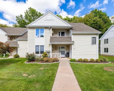 2 Bedroom 1BA 948 ft Condo For Rent in Newington, CT