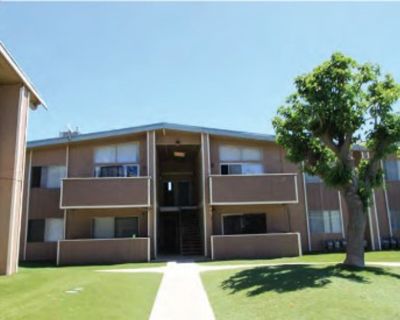 2 Bedroom 1BA 833 ft Apartment For Rent in Banning, CA