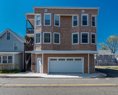 3 Bedroom 1BA 1344 ft Apartment For Rent in Milford, CT