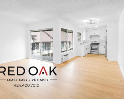 Fantastic, Spacious, and Completely Remodeled One Bedroom With Stainless Steel Appliances, TONS Of Natural Light, Custom Built In&apos;s, Community Patio, and On-Site Laundry! In Prime Rampart Village!