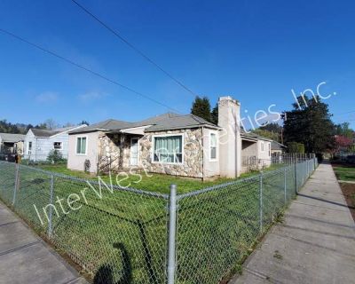 3 Bedroom 1BA 1768 ft Pet-Friendly Apartment For Rent in Salem, OR