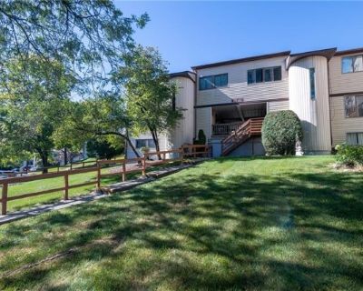 Country Club Ln, Pomona, Condo For Sale