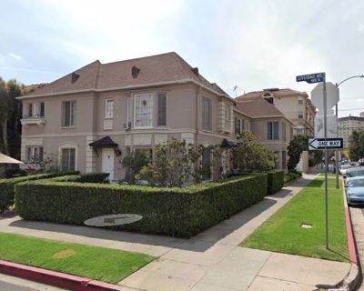 5922 ft Commercial Property For Sale in Los Angeles, CA