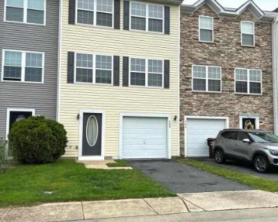 4 Bedroom 3BA 2060 ft Apartment For Rent in Cambridge, MD