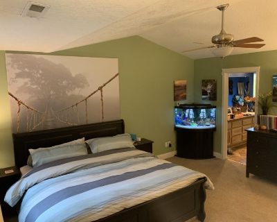 Total rooms: 5. Deposit: $462.00 * Utilities included?: No * Fees apply?: No. References are not required. Smoking is allowed. Furnishings: Furnished * Parking: No * Garage: No * Yard/patio: Yes * Balcony/roof terrace: No * Disabled access: No * Living room: shared * Broadband included: Yes. Availability Available Dec 01 2025 Minimum term 1 month Maximum term None Short rentals considered. Look...