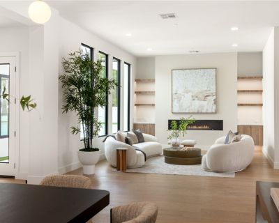 6 Bedroom 5BA 5724 ft Single Family House For Sale in Las Vegas, NV