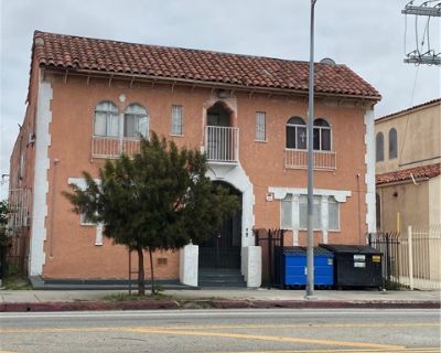 Commercial Property For Sale in Los Angeles, CA