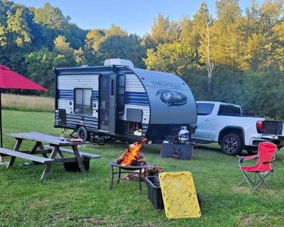 2021 Forest River Cherokee Wolf Pup 16FQ Travel Trailer