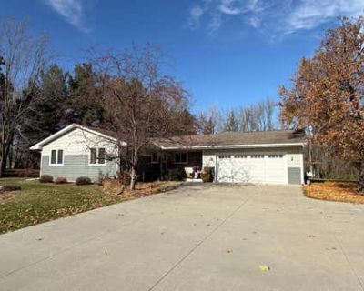 5 Bedroom 3BA 2920 ft Single Family Home For Sale in NORTHFIELD, MN