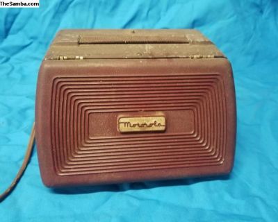 1950s Motorola radio model 5A7A