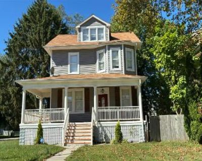 1.0 Bath Foreclosure Property in Gwynn Oak, MD 21207 - Milford Ave