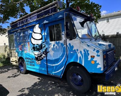 18' GMC P35 Diesel Soft Serve Ice Cream Truck | Mobile Dessert Unit