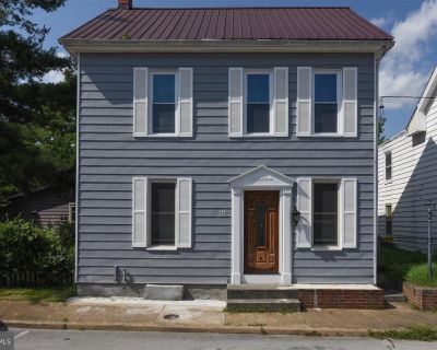 3 Bedroom 1BA 1316 ft Single Family House For Sale in Hagerstown, MD
