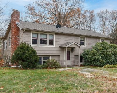 3 Bedroom 1BA 2203 ft Single Family House For Sale in Manchester, NH