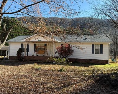 3 Bedroom 2BA 1512 ft Single Family House For Sale in Millers Creek, NC