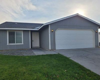 4 Bedroom 2BA 1436 ft Apartment For Rent in Ephrata, WA