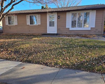 3 Bedroom 1BA 1008 ft Single Family House For Sale in Oshkosh, WI