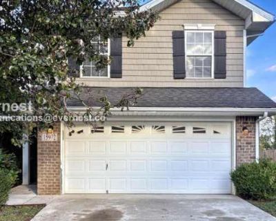 4 Bedroom 2.5BA 2227 ft Pet-Friendly Apartment For Rent in Huntsville, AL