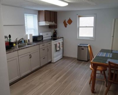 Available on: now. Furnished. Parking available * Internet included. Private room above a business in Quantico town. Base access required. 1 block from Marine Corps base. VRE and scenic Potomac river close by. Walking distance to a number of restaurants Shared bathroom and kitchen. Newly remodeled kitchen. Active duty or military contractor preferred. All utilities and wifi included.. Rent $700...