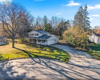 3 Bedroom 1BA 1584 ft Single Family House For Sale in Green Bay, WI