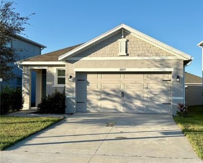 16097 Tuscany Hillside Rd. MOVE IN READY 3 BEDROOM/2 BATHROOM/2 CAR GARAGE UPDATED HOME READY FOR HOLIDAY GATHERINGS! CONVENIENT TO GROCERY STORES, RESTAURANTS AND EXPRESSWAY!! PEST CONTROL, REPAIRS AND LAWN SERVICE INCLUDED IN THE MONTHLY RENT. NO SMOKING AND NO PETS! CALL FOR YOUR SHOWING TODAY!!!. 3 Bedroom. 2 Bathroom. 1516 ft