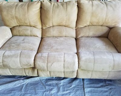 Reclining sofa and recliner chair