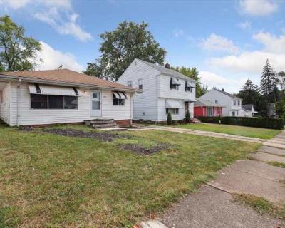 3 Bedroom 1BA 1064 ft Apartment For Rent in Maple Heights, OH