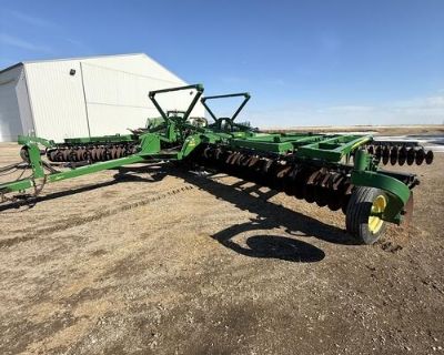 John Deere 2623 Heavy Disk.