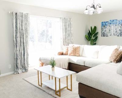 Private room with shared bathroom in a House, Brooklyn Park, MN 55444