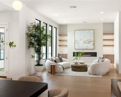 6 Bedroom 7BA 5724 ft Single Family Home For Sale in LAS VEGAS, NV