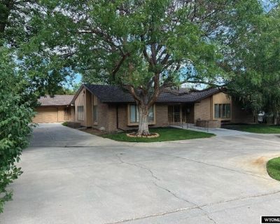 S Center St, Casper, Home For Sale