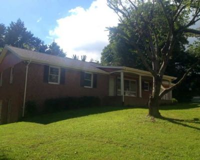 3 Bedroom 2BA 0 ft Apartment For Rent in Wilkesboro, NC