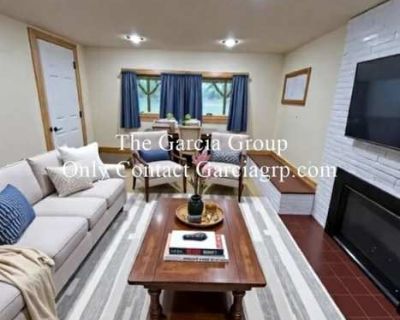 1 Bedroom 1BA 700 ft Apartment For Rent in Oatfield, OR